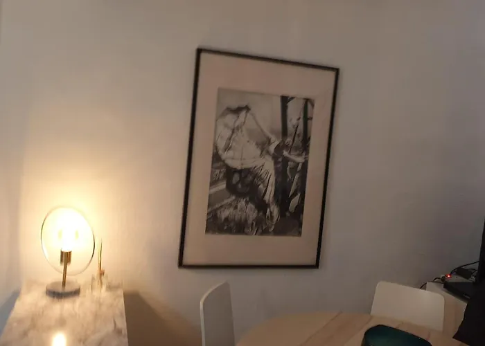 1 Minute Gare Montparnasse , Center , Front Metro,close To Eiffel Tour And Louvre Meusm * باريس